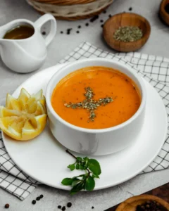 En Yaygın Çorba Tarifi: Kolay ve Lezzetli Domates Çorbası Nasıl Yapılır?